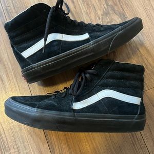 Hi sk8 Vans suede water repellant  black m7.5 w9